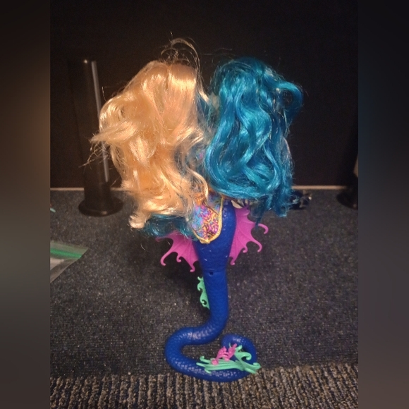 Monster High Great Scarrier Reef Pearl & Peri - Picture 8 of 10